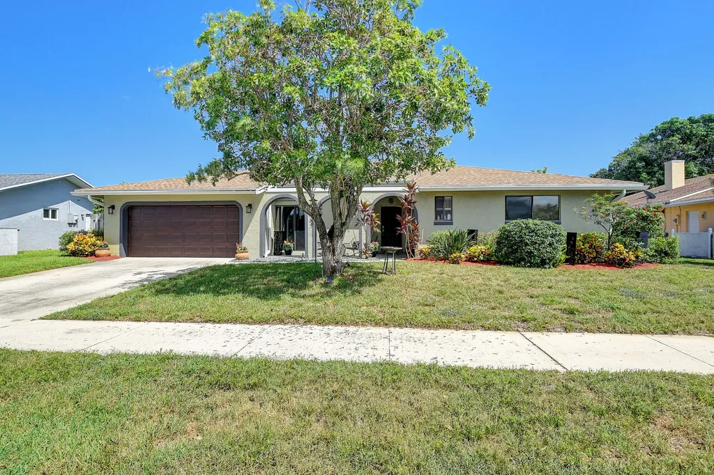 17762 Crooked Oak Avenue Boca Raton FL 33487