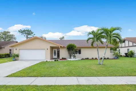 828 Silverbell Lane Wellington FL 33414