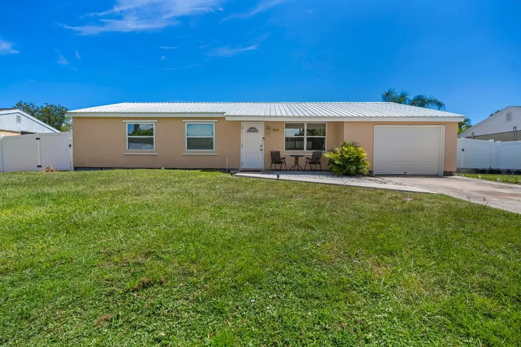 2065 SE Wald Street Port St Lucie FL 34984