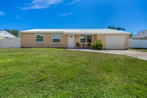 2065 SE Wald Street Port St Lucie FL 34984