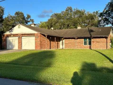 2333 SW Antiquera Street Port St Lucie FL 34953