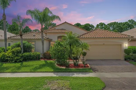 481 NW Blue Lake Drive Port St Lucie FL 34986