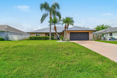 934 SW Dalton Avenue Port St Lucie FL 34953