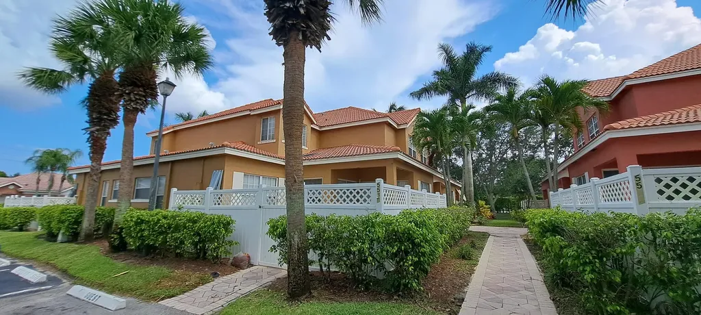 5538 Boynton Gardens Drive Boynton Beach FL 33437