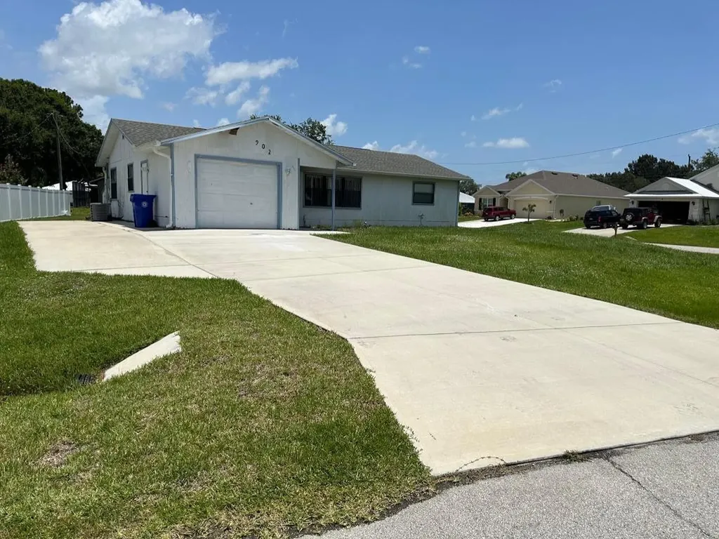 902 Bermuda Avenue Sebastian FL 32958