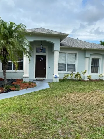 3304 SE West Snow Road Port St Lucie FL 34984