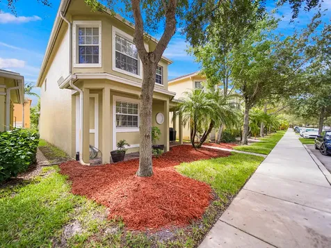 2566 SE Pineland Drive Port St Lucie FL 34952
