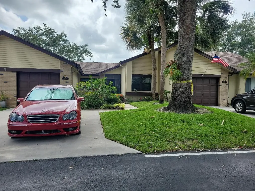 129 Ramblewood Circle Royal Palm Beach FL 33411