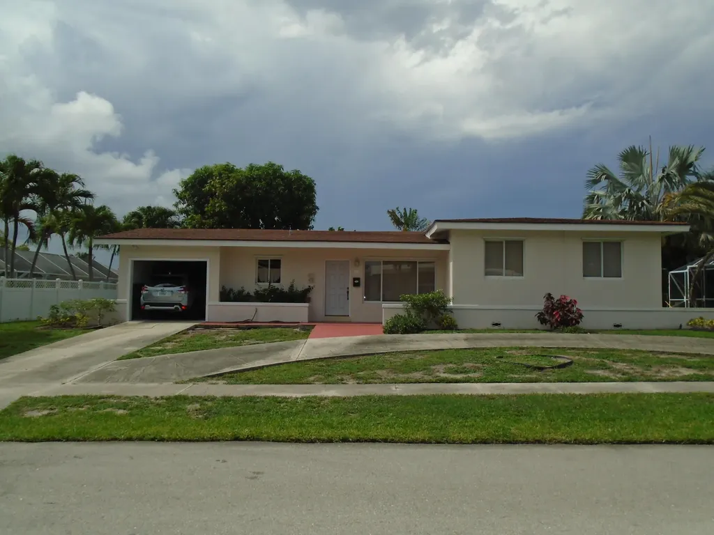 1412 Lake Victoria Drive Lake Worth FL 33461