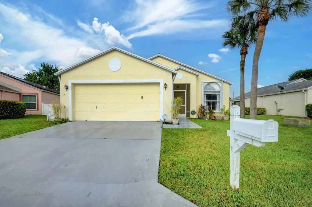 14 Bentwater Circle Boynton Beach FL 33426