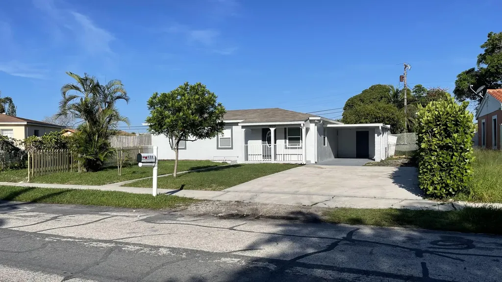 1425 S B Street Lake Worth Beach FL 33460