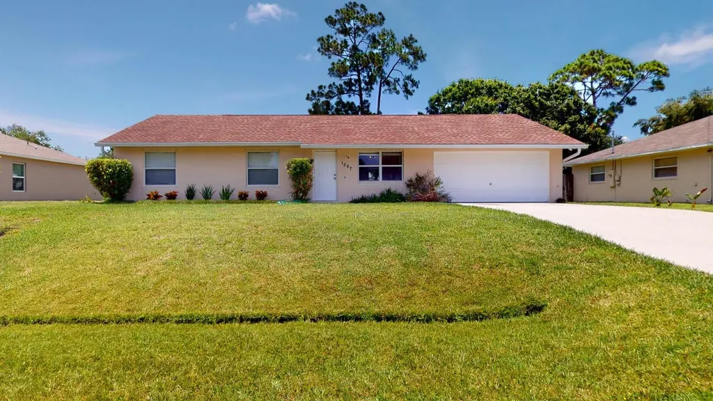 1597 SW Bellevue Avenue Port St Lucie FL 34953