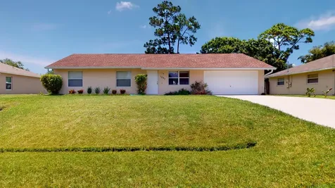 1597 SW Bellevue Avenue Port St Lucie FL 34953