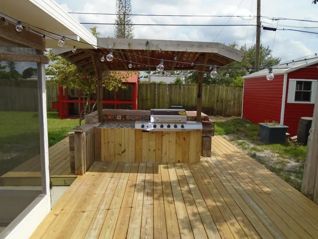 108 SE Soneto Court Port St Lucie FL 34983