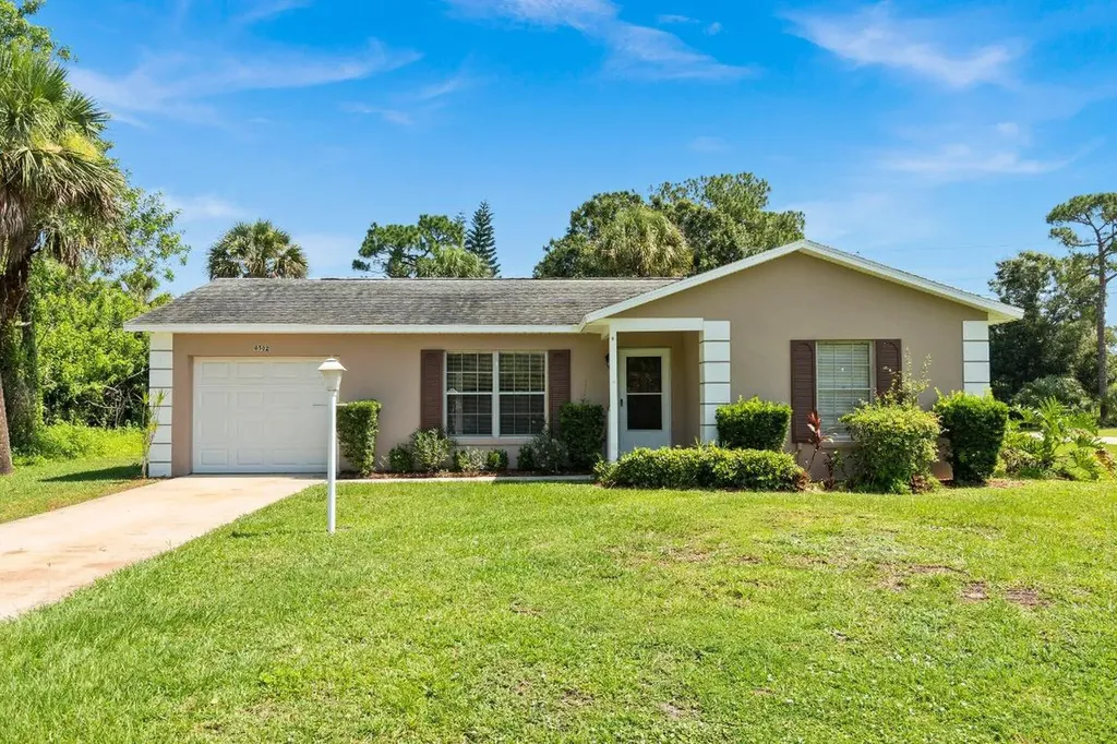 8502 Deland Avenue Fort Pierce FL 34951