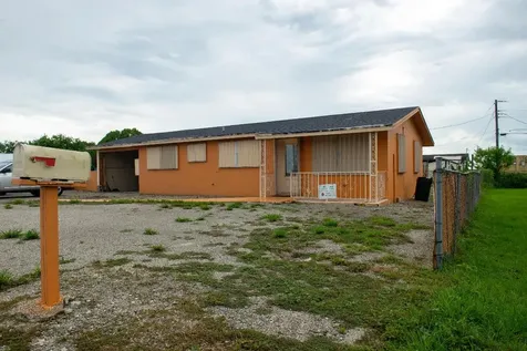 401 Janice Avenue South Bay FL 33493