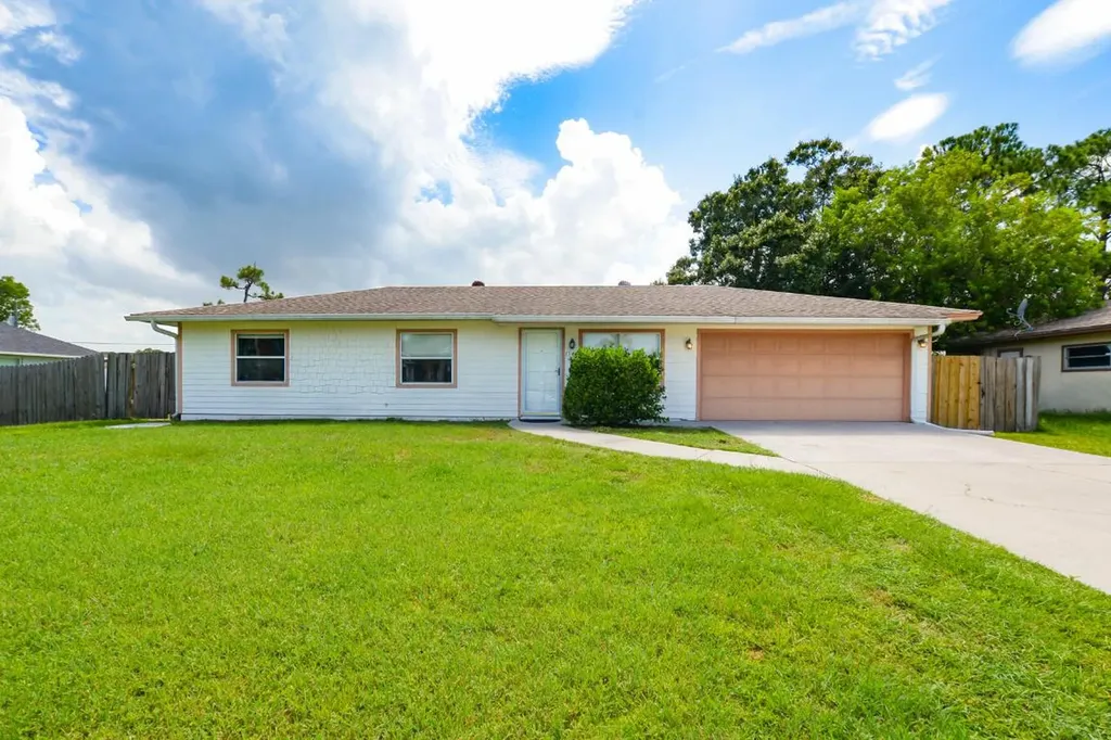 1344 SE Proctor Lane Port St Lucie FL 34983