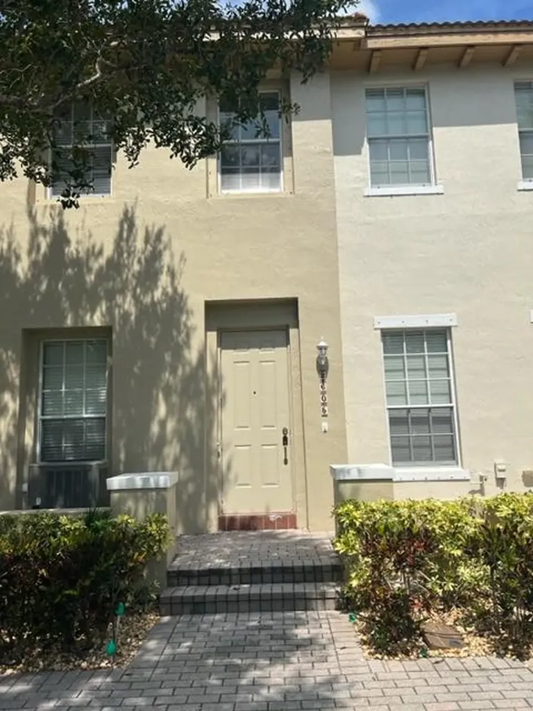 2605 NW 7th Street Boynton Beach FL 33426