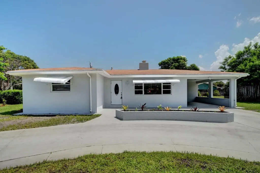 1064 Wilkinson Road Lantana FL 33462