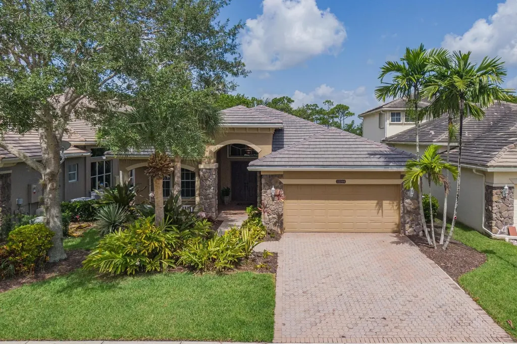 11194 Osprey Lake Lane Palm Beach Gardens FL 33412