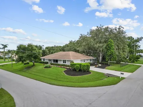 2008 SW Kasim Terrace Port St Lucie FL 34953