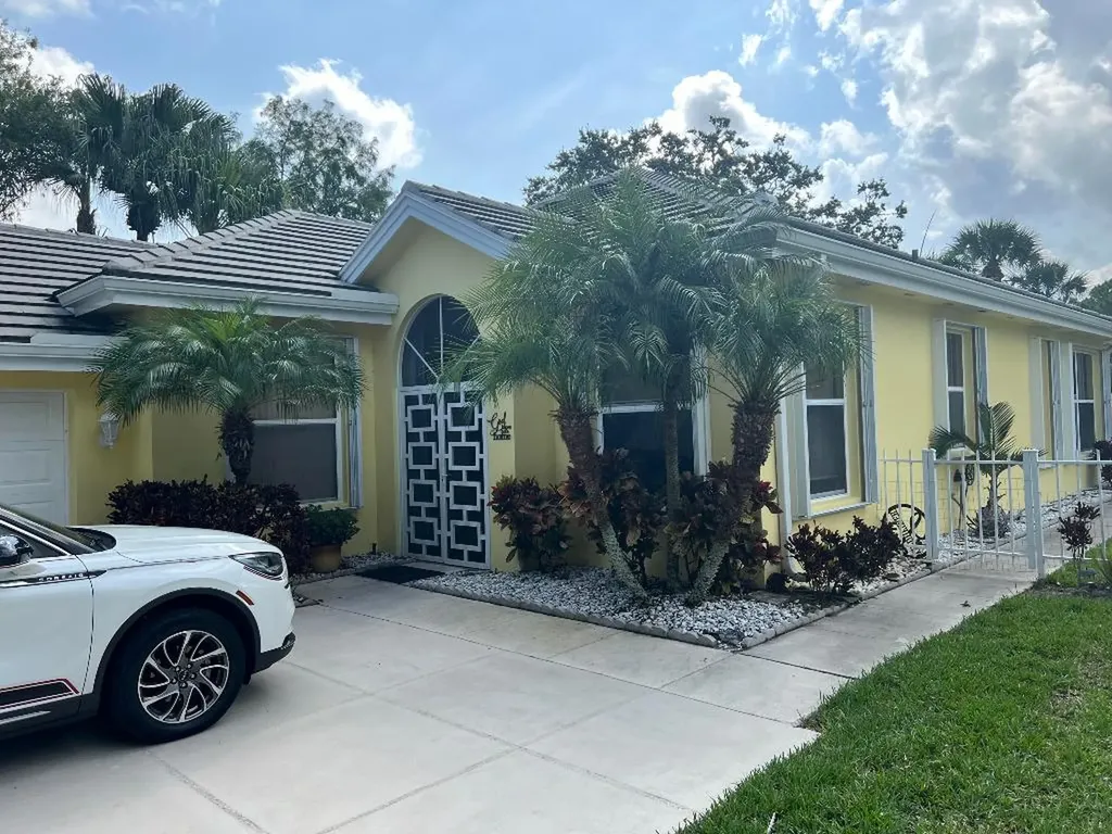5204 SE Sweetbrier Terrace Hobe Sound FL 33455