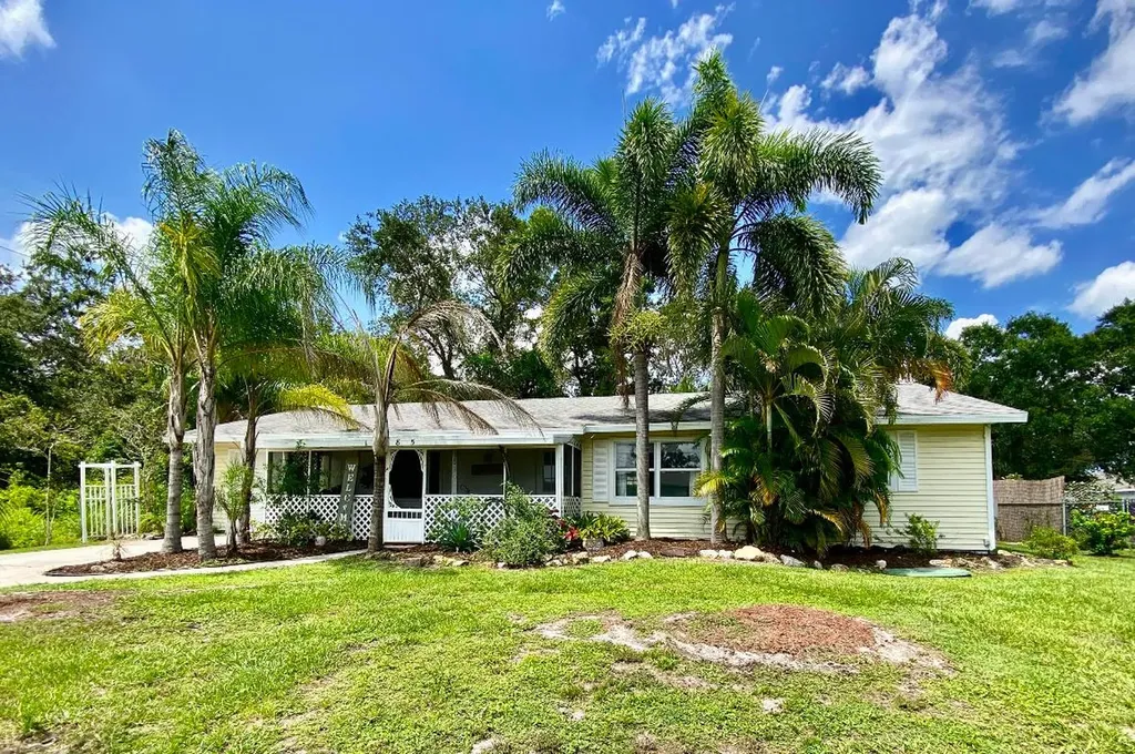 1685 SW Cecelia Lane Port St Lucie FL 34953