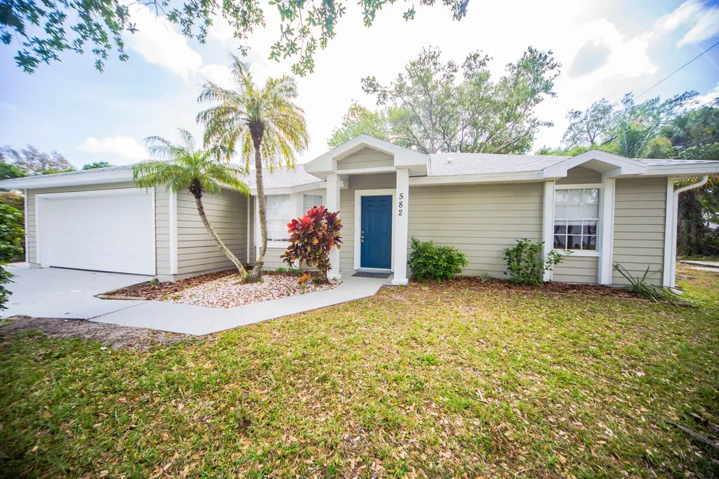 582 Bayharbor Terrace Sebastian FL 32958