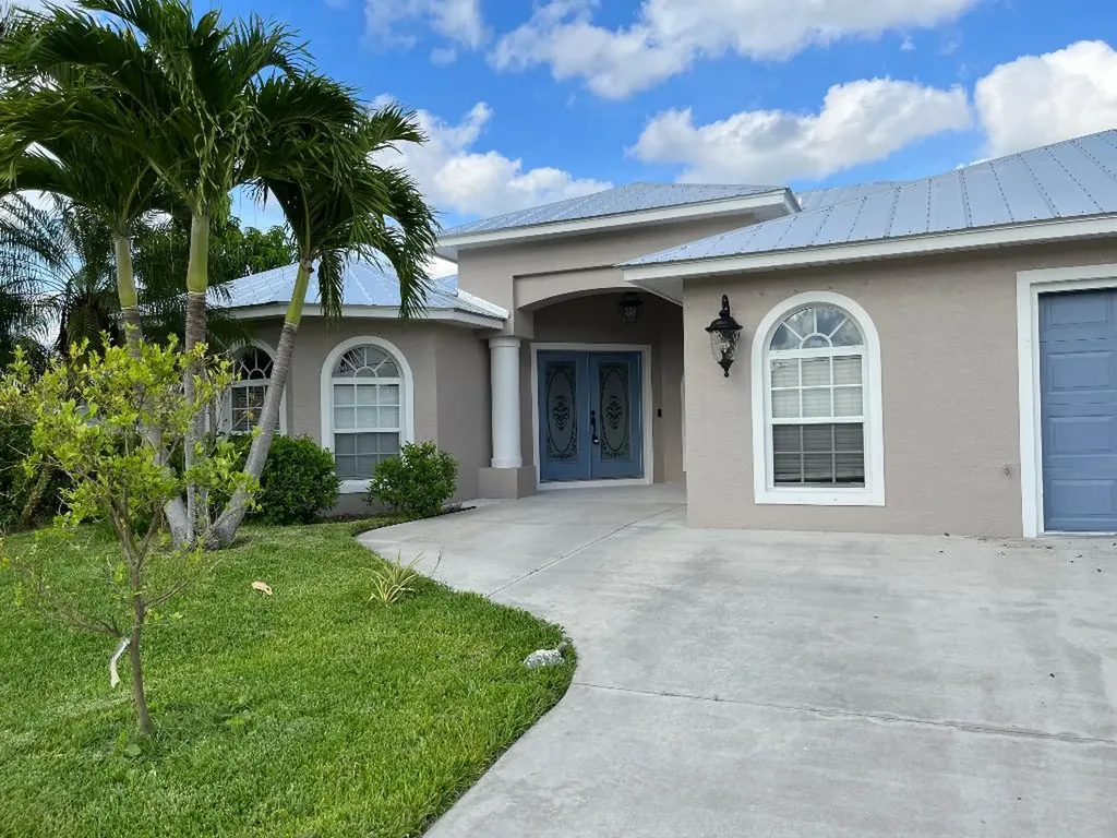 3181 SW Armucher Street Port St Lucie FL 34953
