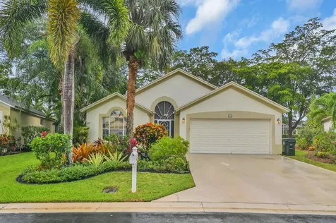 341 Hammocks Trail Greenacres FL 33413