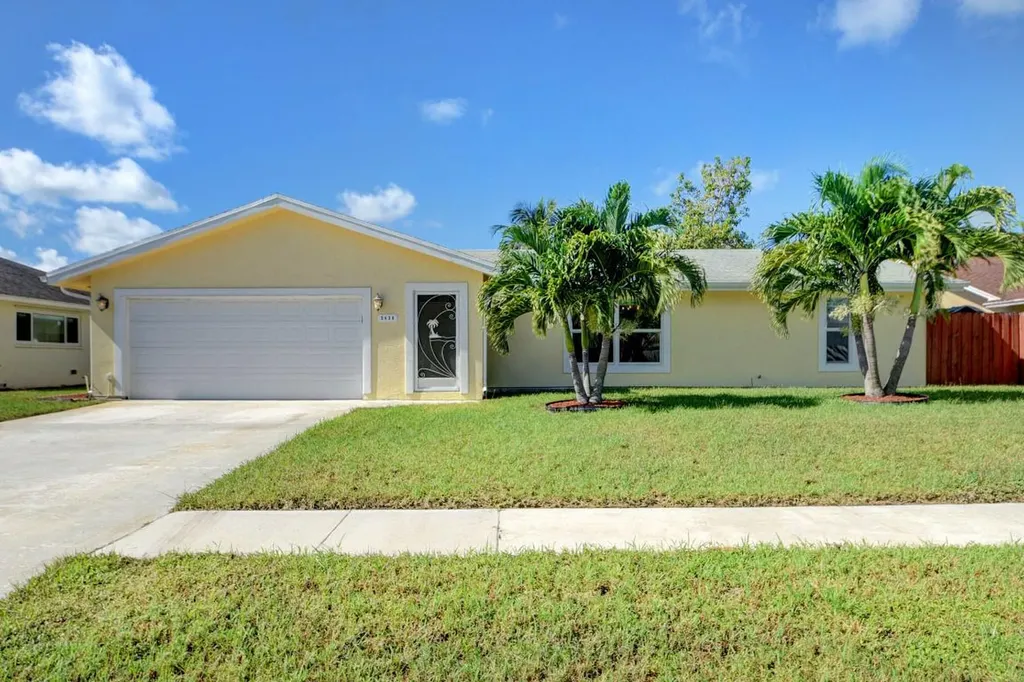 5430 Fox Valley Trail Lake Worth FL 33463
