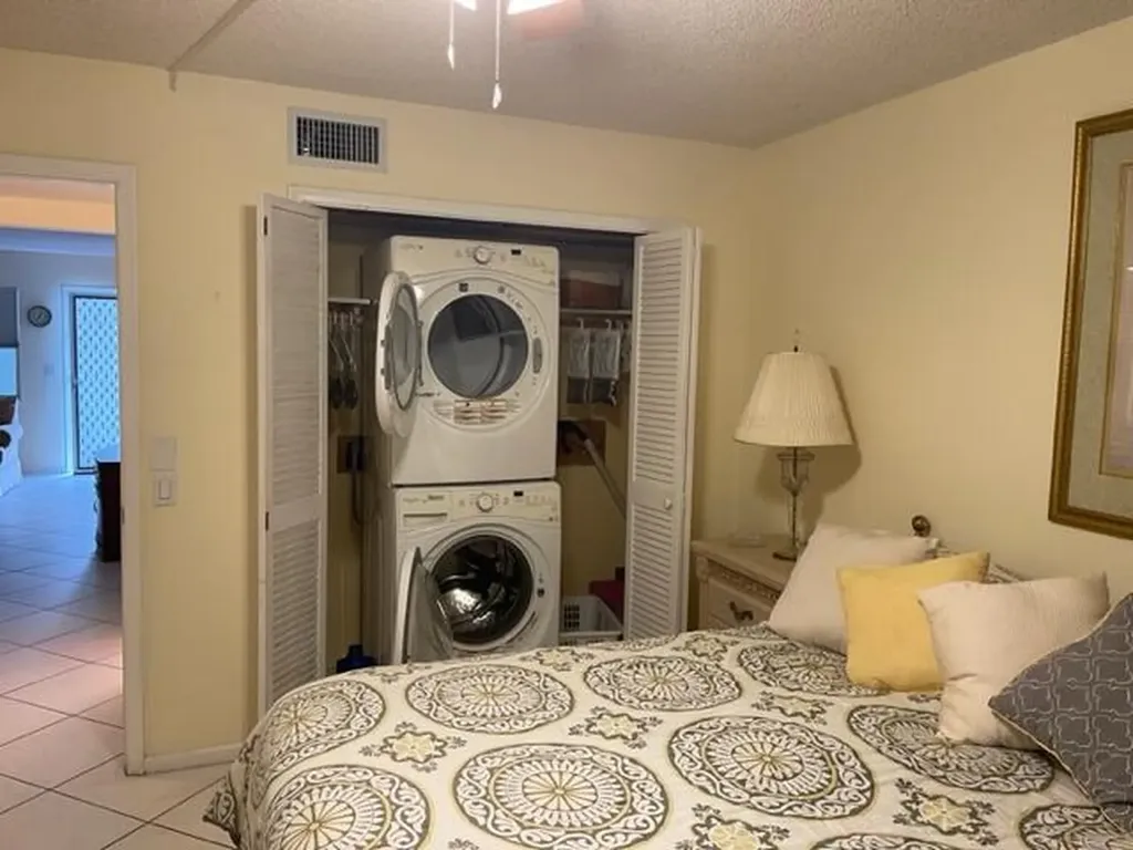 350 Horizons E Boynton Beach FL 33435