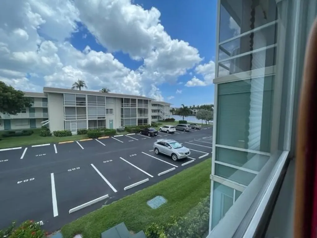 350 Horizons E Boynton Beach FL 33435