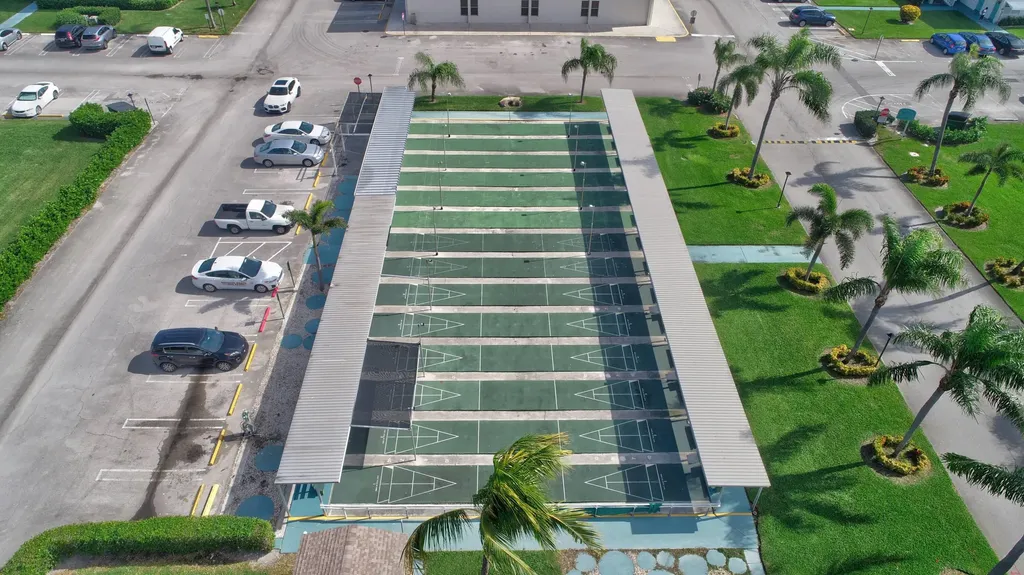 350 Horizons E Boynton Beach FL 33435