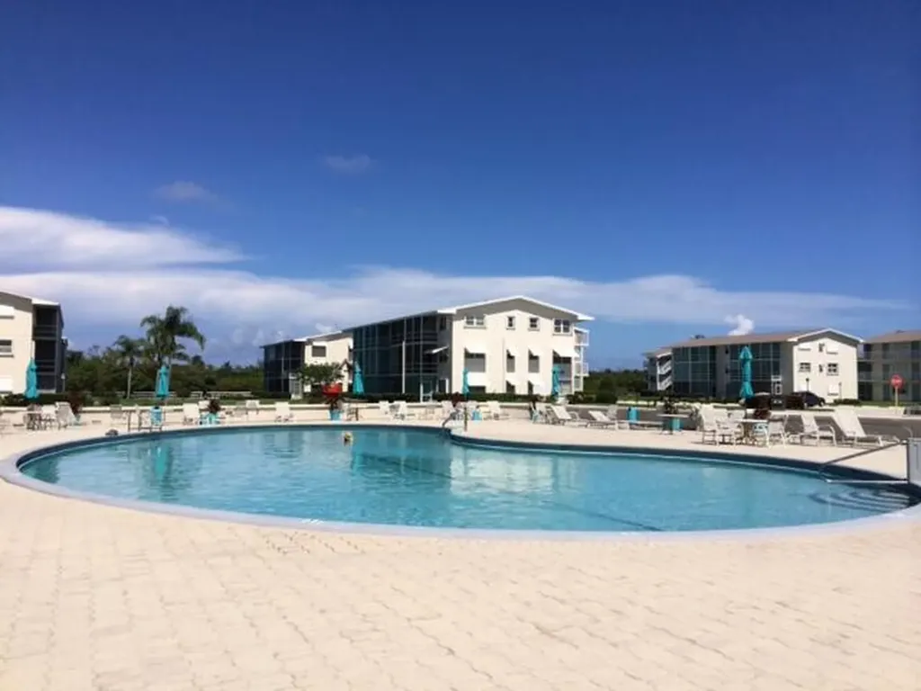 350 Horizons E Boynton Beach FL 33435