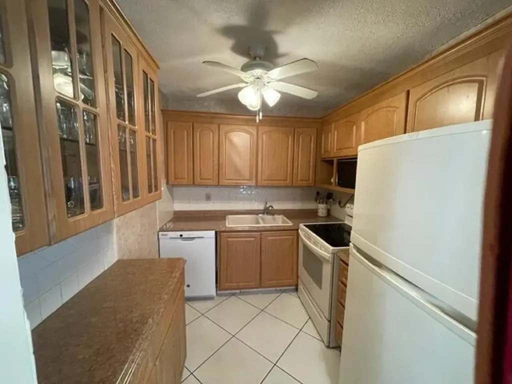 350 Horizons E Boynton Beach FL 33435