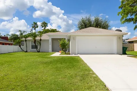1558 SW Mullinax Avenue Port St Lucie FL 34953