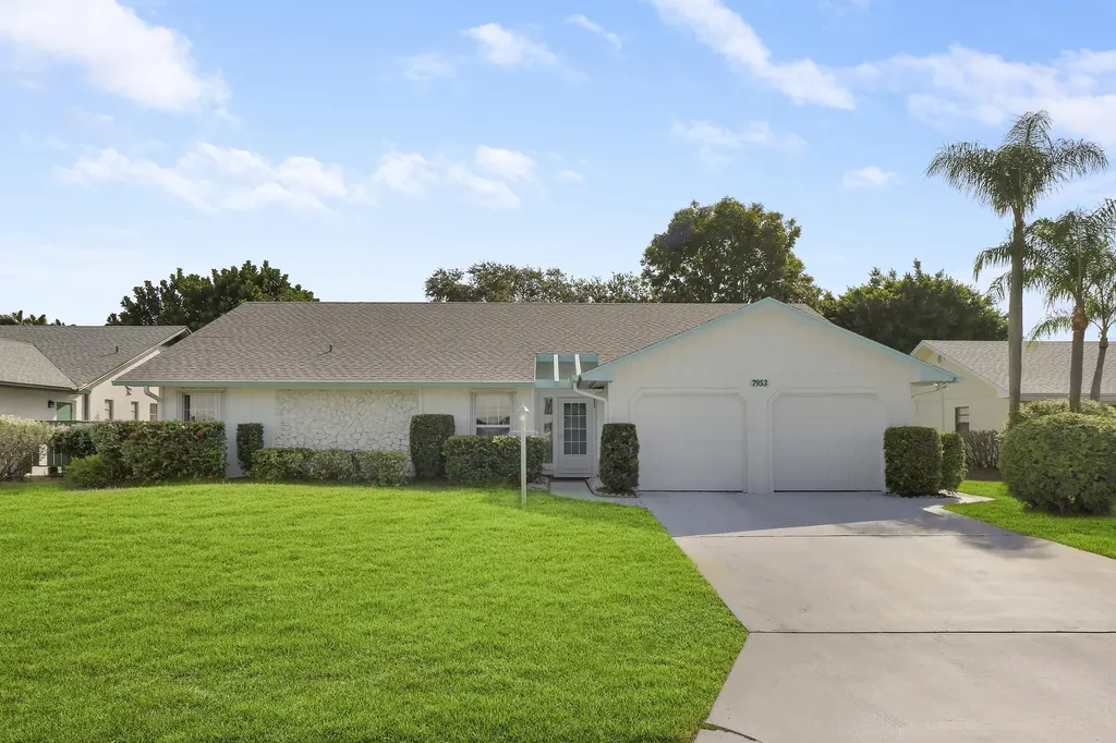 7953 SE Lexington Avenue Hobe Sound FL 33455