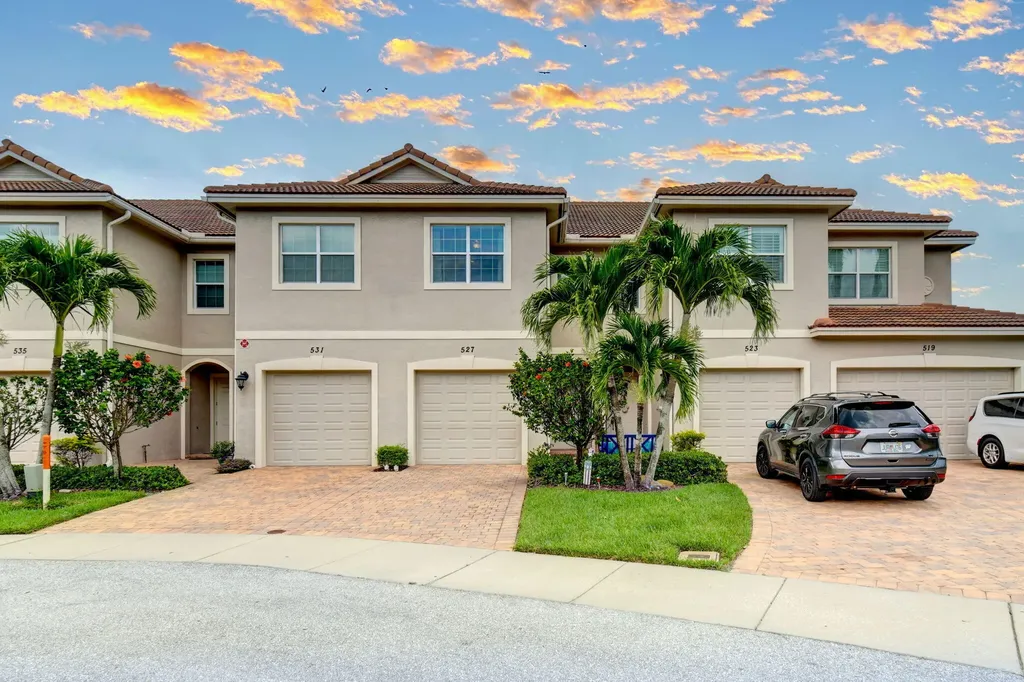 527 SW Glen Crest Way Stuart FL 34997