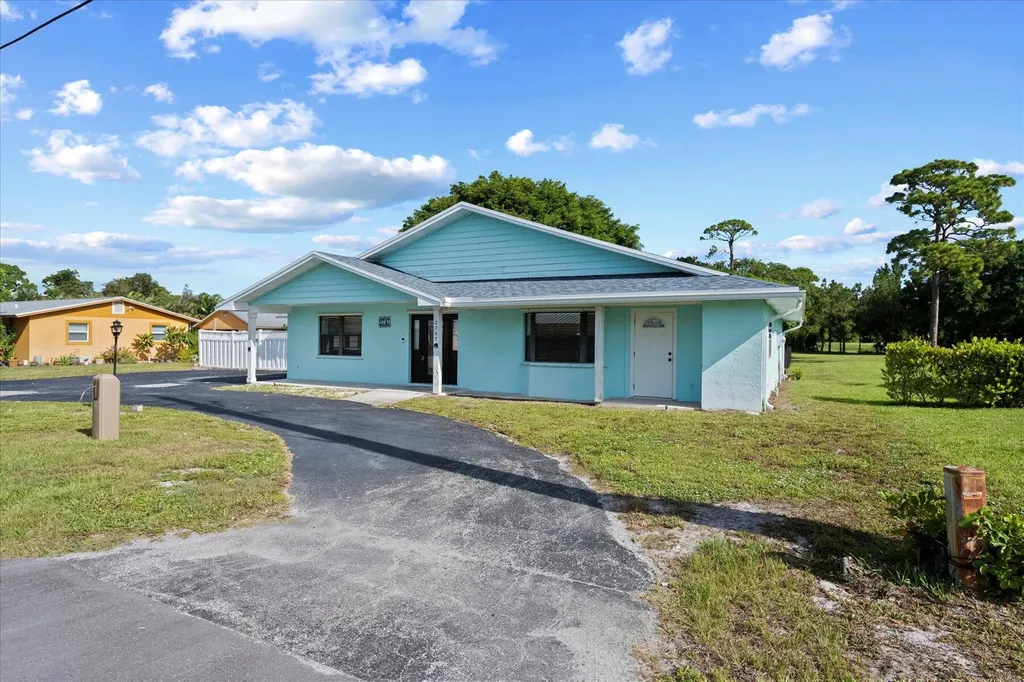 2747 SE Normand Street Stuart FL 34997