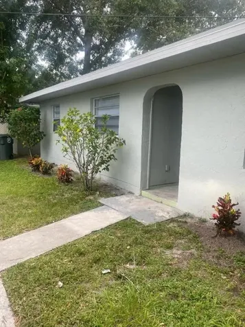 109 S 31st Street Fort Pierce FL 34947