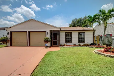 7827 Blairwood Circle N Lake Worth FL 33467