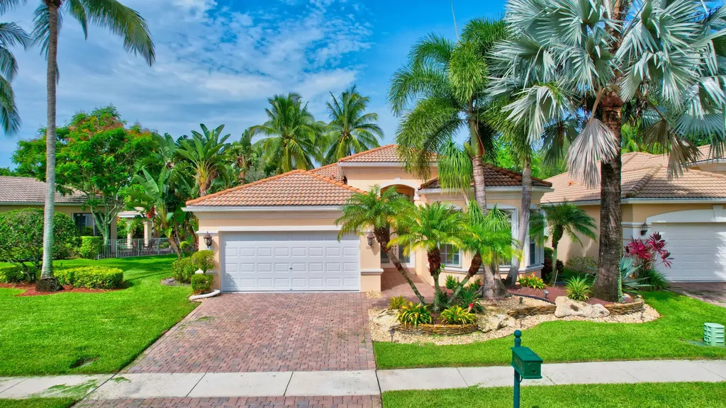6625 Via Como Lake Worth FL 33467