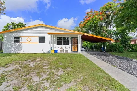 1021 S 14th Court Lantana FL 33462
