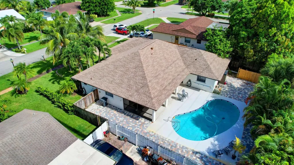 5007 Woodstone Circle N Lake Worth FL 33463