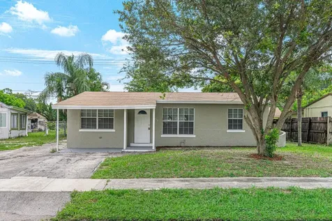 3720 S 55th Avenue Greenacres FL 33463
