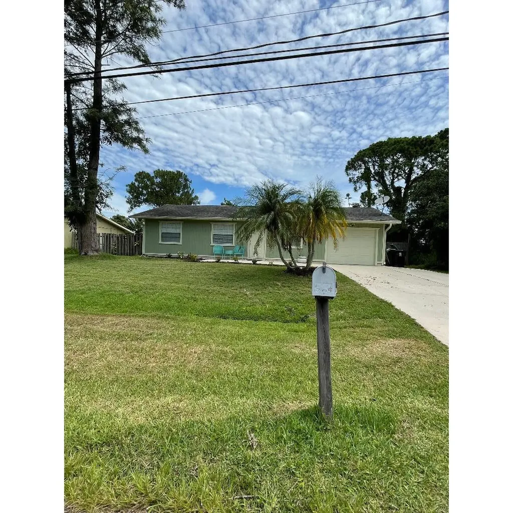 407 SW Duval Avenue Port St Lucie FL 34983