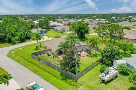 5631 NW Crocus Avenue Port St Lucie FL 34986