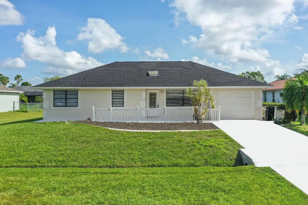 977 SE Bayfront Avenue Port St Lucie FL 34983