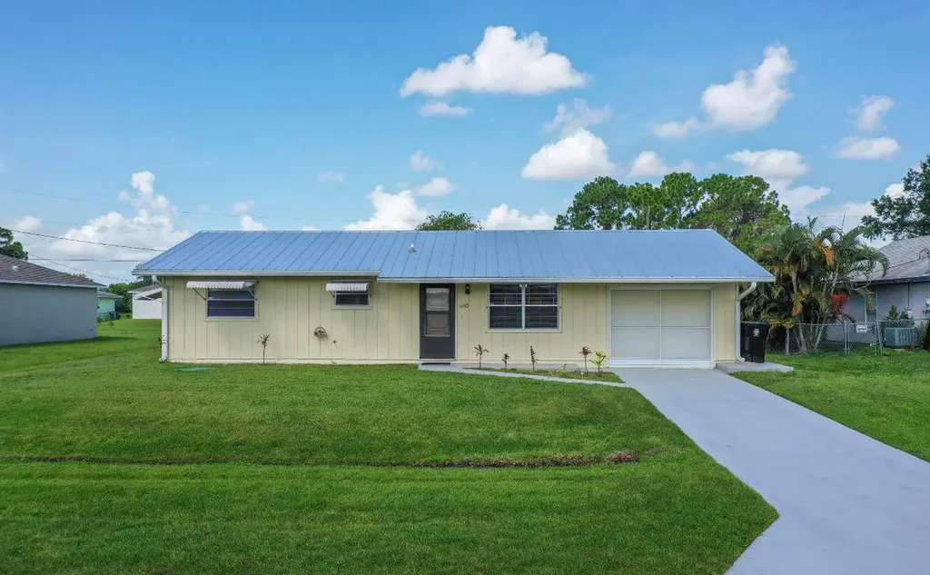 1652 SW Angelico Lane Port St Lucie FL 34984